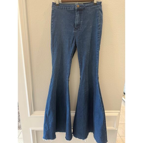 Free People Just Float on Flare Sz 26 High Rise Raw Hem Jeans - Picture 1 of 6